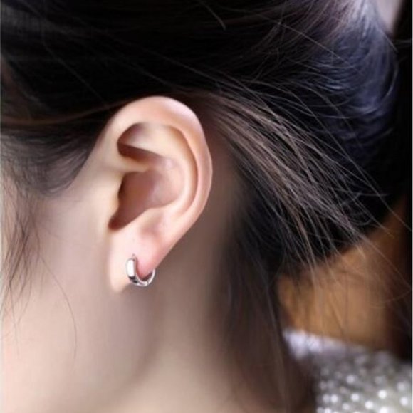 NEW 925 Sterling Silver Simple Hoop Earrings - Picture 3 of 8